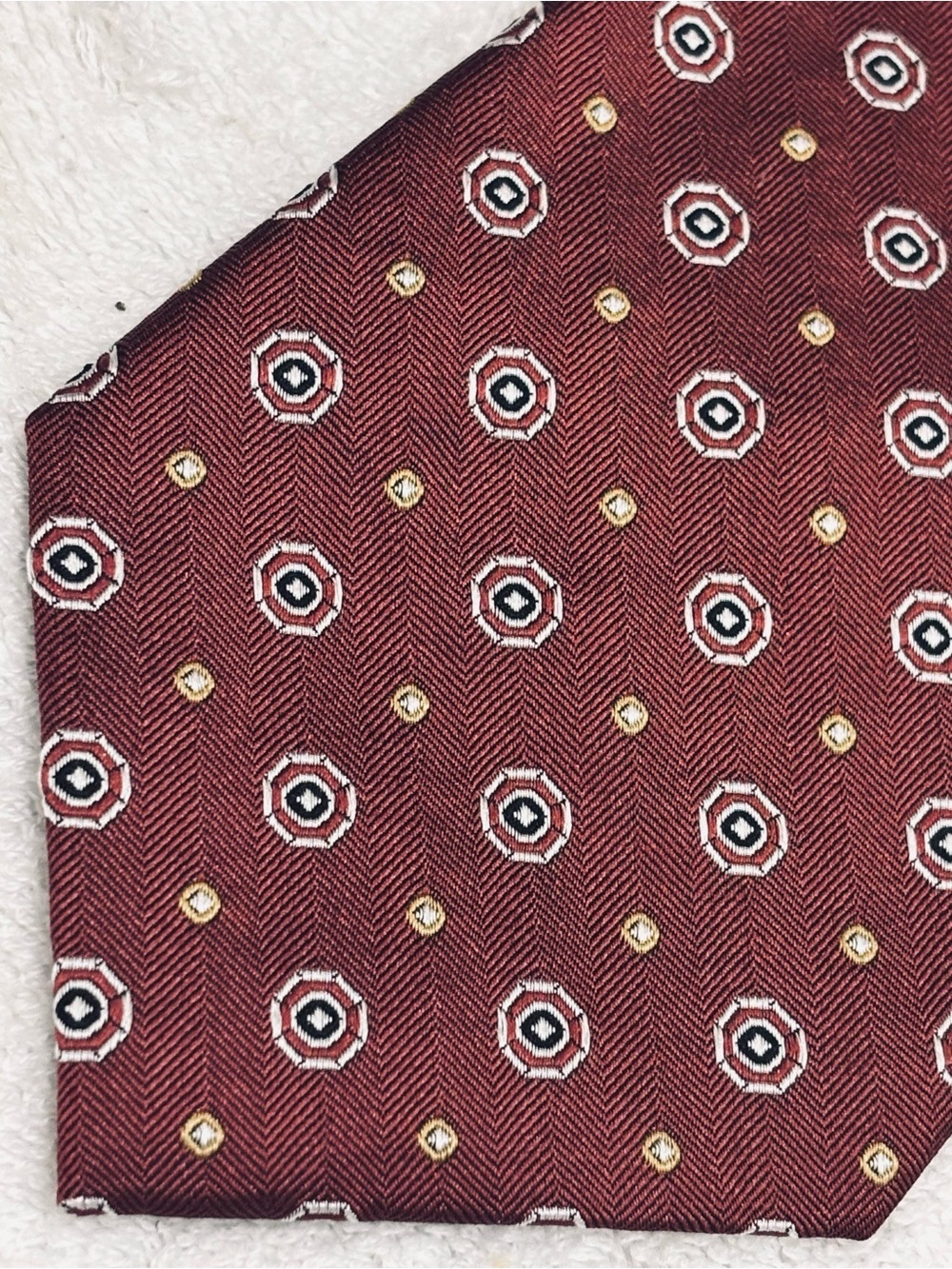 Brand New Tie By JoS A. Bank (Executive Collection) - Tie Is 3.5 Inches Wide